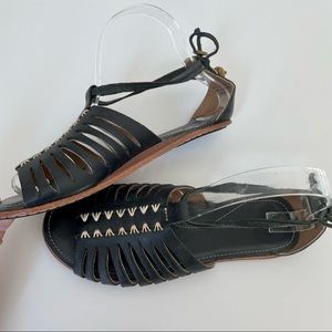 OluKai Women's Navy Leather sandals, size 7